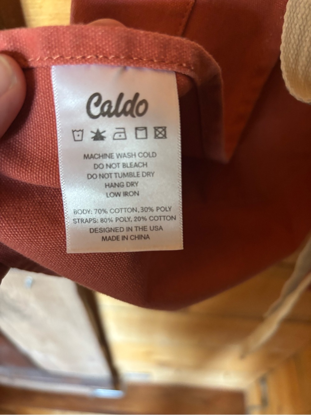 Caldo Split-Leg Apron - Picture 5 of 5